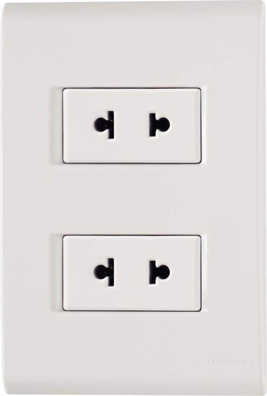 CONJUNTO ARMADO 2 TOMACORRIENTES 2P UNIVERSAL 10A-15A 250V BLANCO LIZ